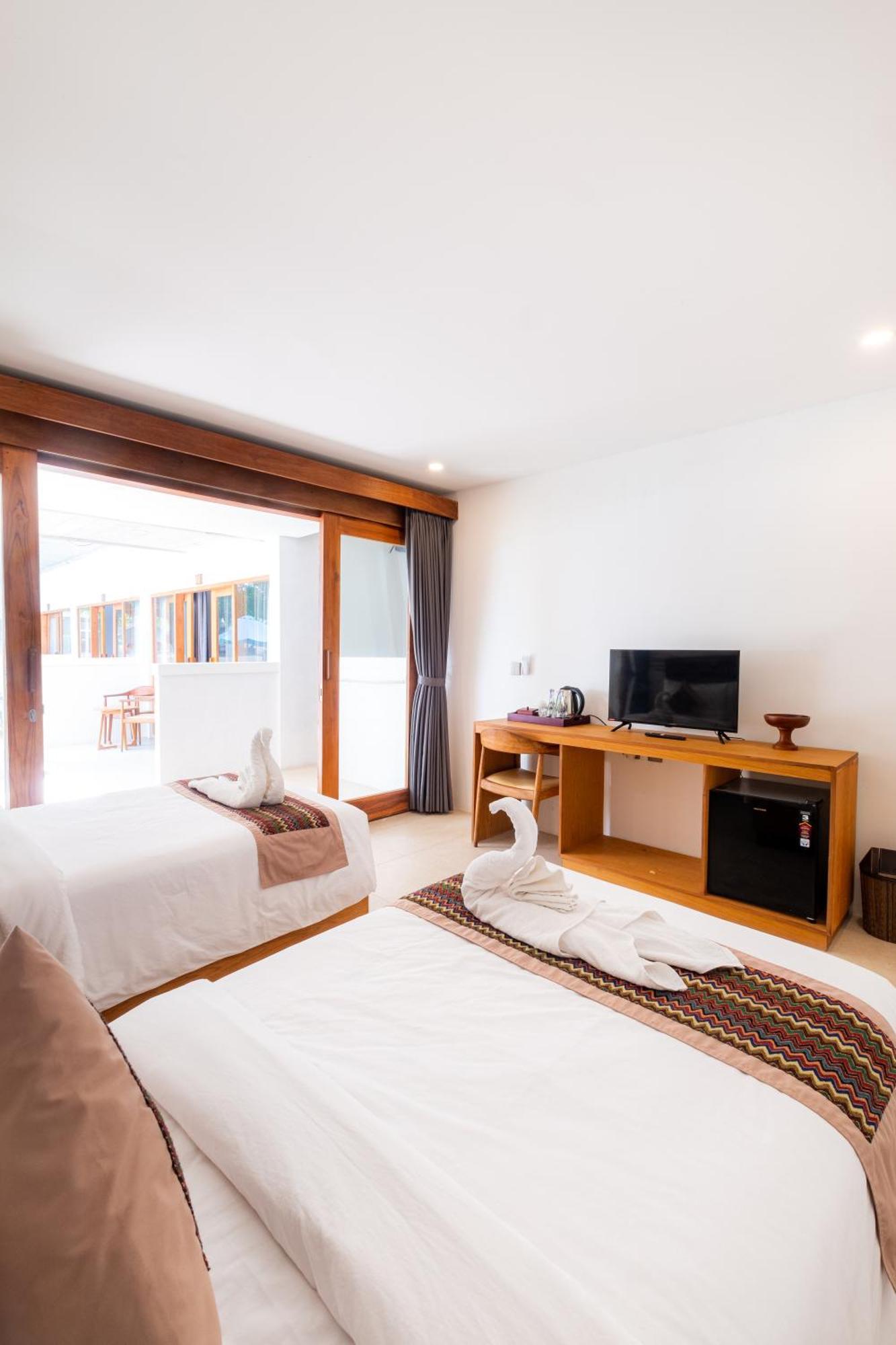 Amp Beach House Toyapakeh الغرفة الصورة